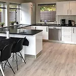 4 Star Holiday Home In Lyngdal * Люнгдал