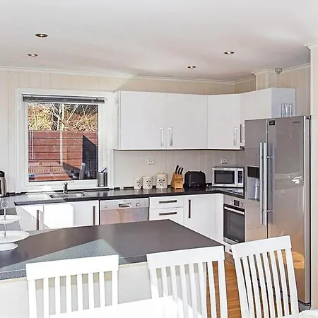 10 Person In Lyngdal-by Traum Tatil Evi