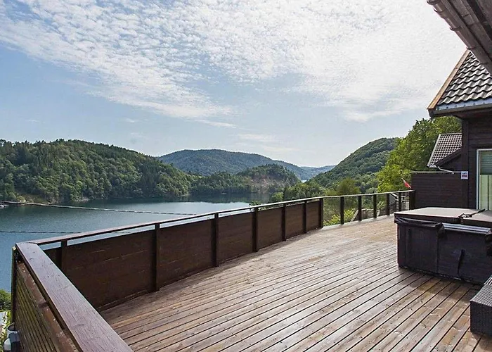 10 Person In Lyngdal-by Traum Semesterbostad