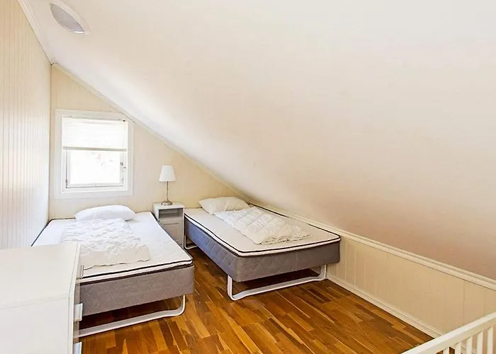 Semesterbostad 10 Person In Lyngdal-by Traum *