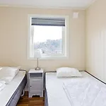 Nyaraló 4 Star In *
